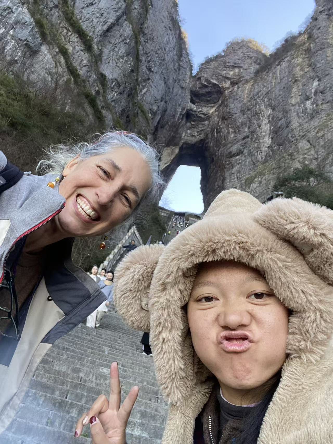 Tour group photo — a happy trip